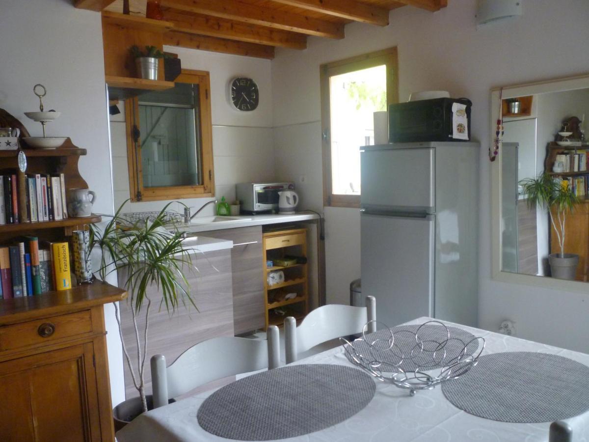 La Petite Maison Vaugines Buitenkant foto